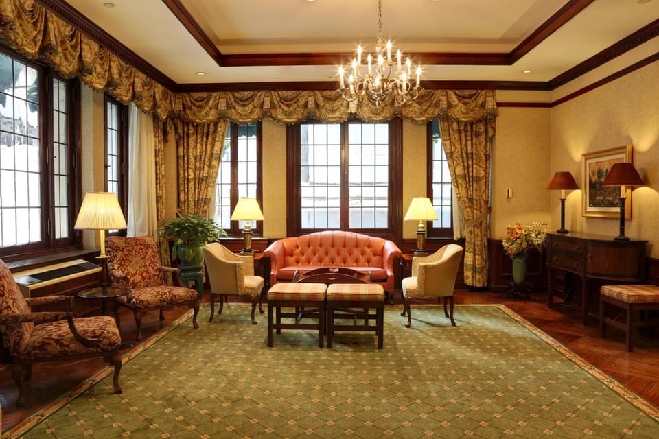Shared lounge/TV area