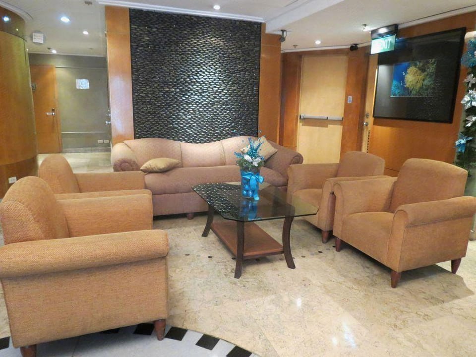Pearl Manila Hotel Hotel in Manila City