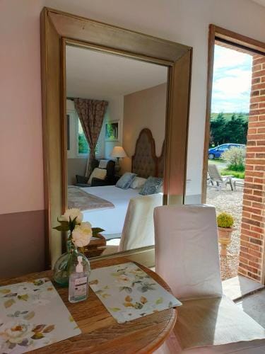 Le Clos Bel Ami Chambre d'hotes avec piscine Hotel in Normandy