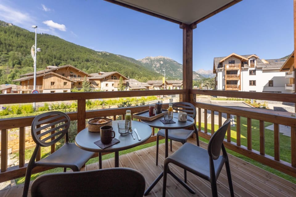 TERRESENS - Residence Le Cristal Lodge Apartment hotel in Saint-Chaffrey