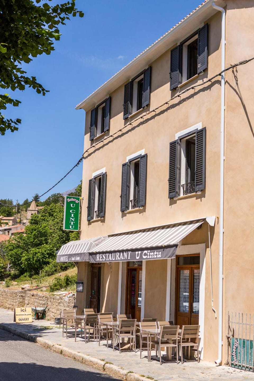 A Sant'Anna Hotel in Corsica