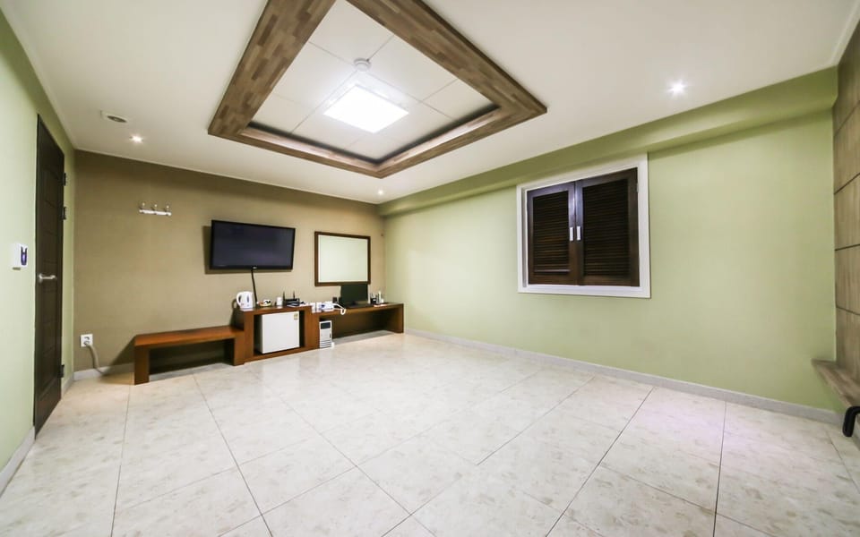 Changwon Sangnam-dong Q Motel in South Korea
