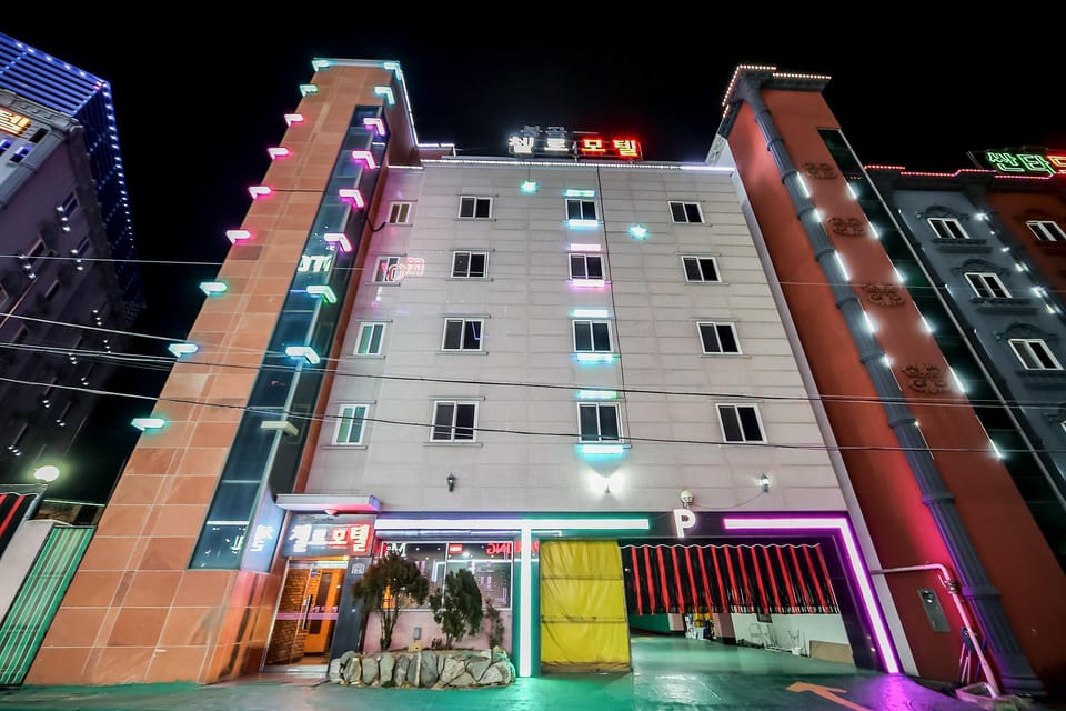 Gumi Bonggokdong Cello Motel in South Korea