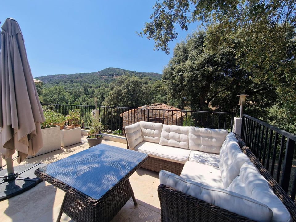 Hameau Des Claudins Hotel in Vidauban