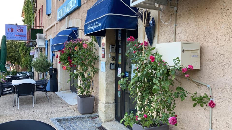 Hotel D'Albion Hotel in Sault