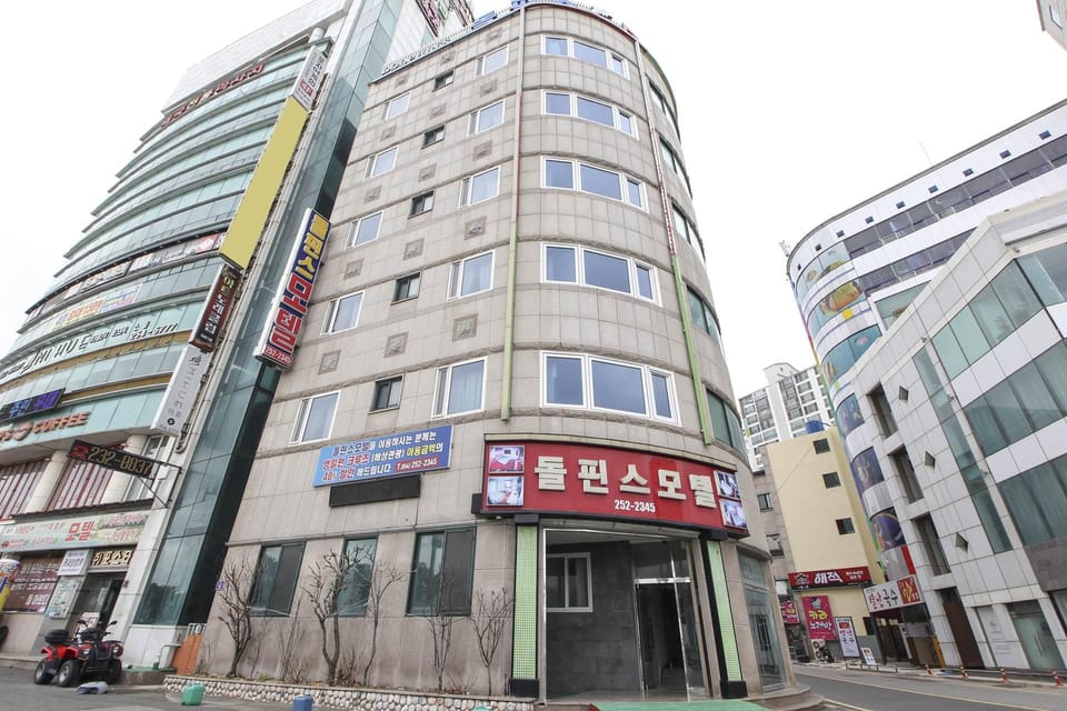 Pohang Youngildae Dolphins Motel in South Korea