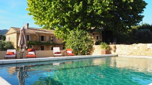 Le Clos Saint Saourde Hotel in Provence-Alpes-Côte d'Azur
