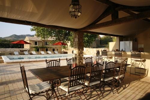 Le Clos Saint Saourde Hotel in Provence-Alpes-Côte d'Azur