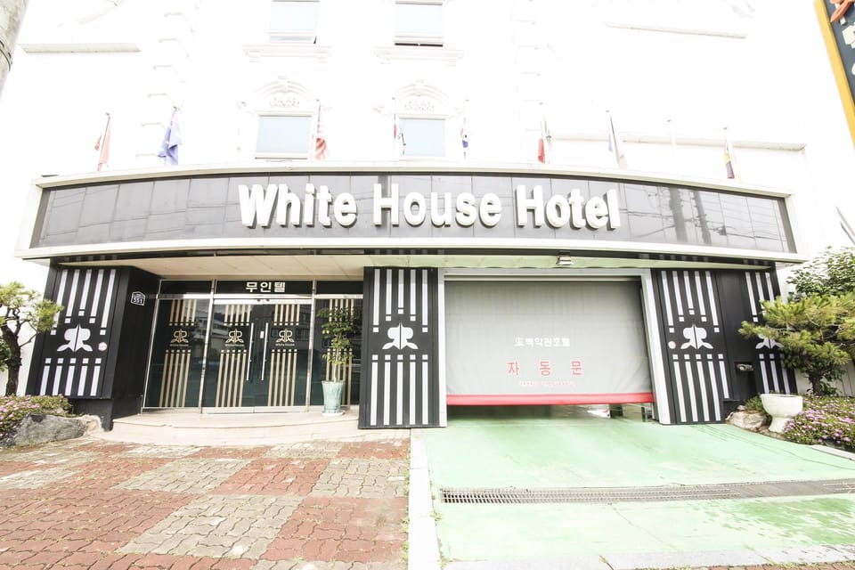 Muan White House Hotel Motel in South Korea