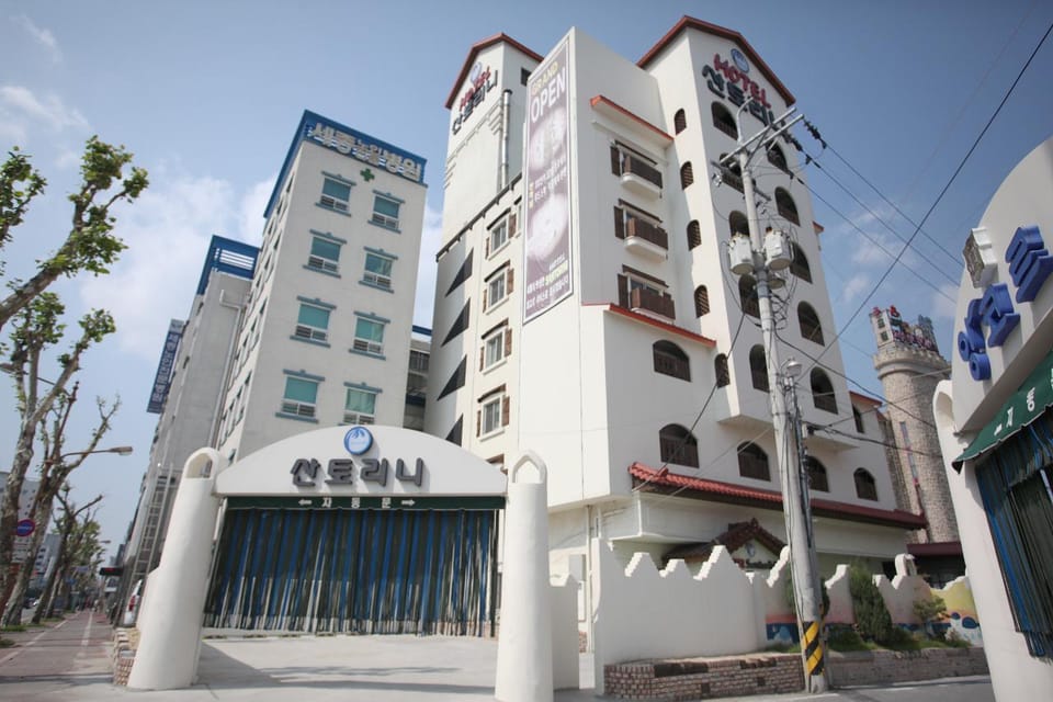 Daejeon Daeheung Santorini Motel in South Korea