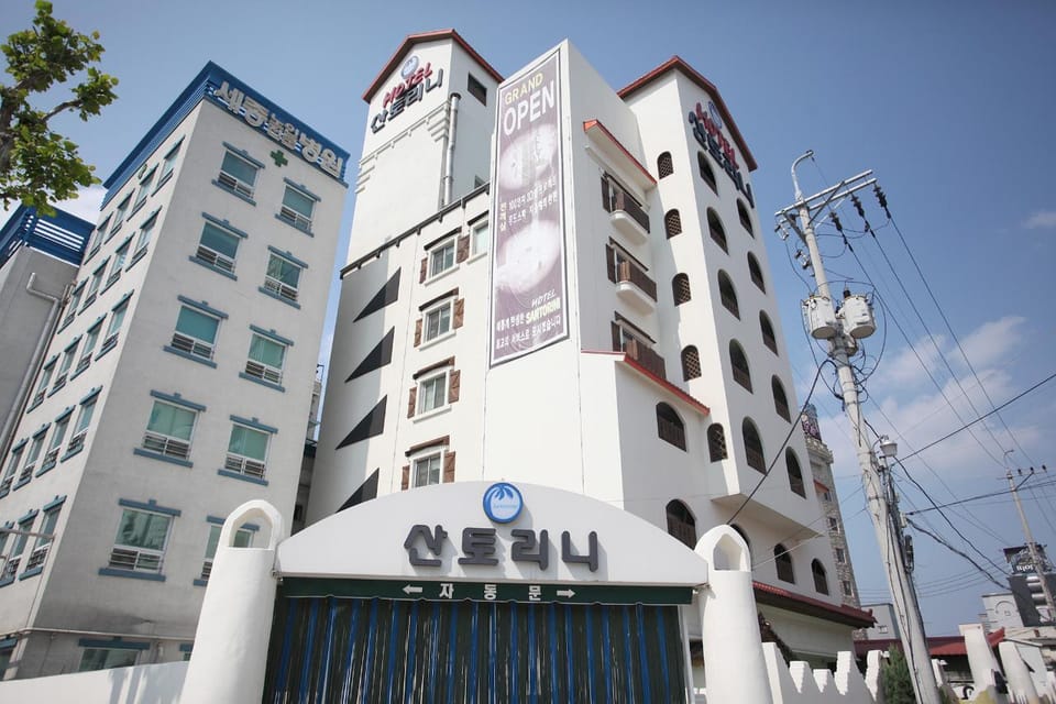 Daejeon Daeheung Santorini Motel in South Korea