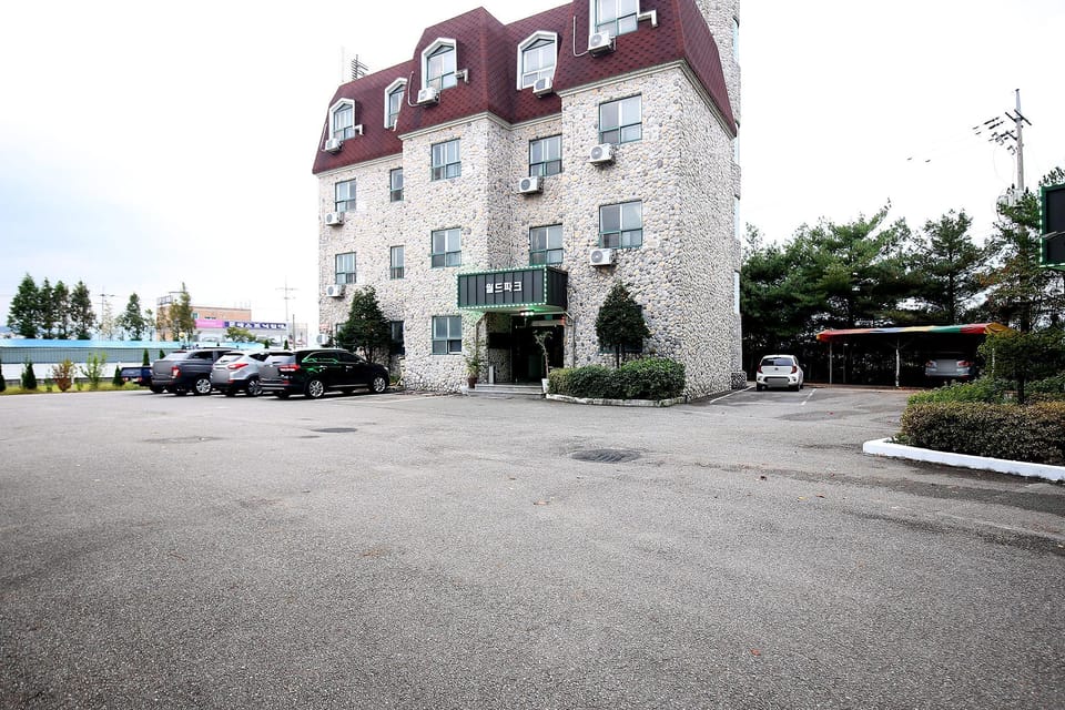Jeungpyeong Young Park Motel in South Korea