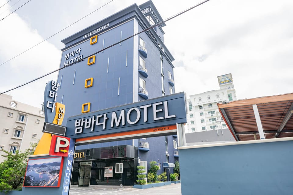Yeosu Bambada Motel in South Korea