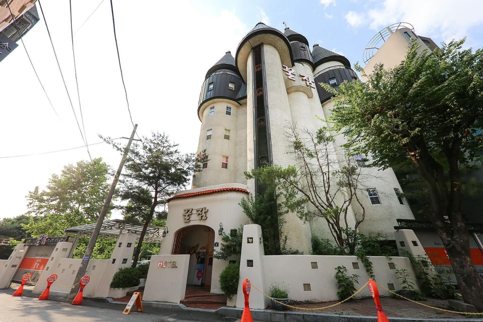 Cheongju Honey Sleep Hotel Motel in South Korea