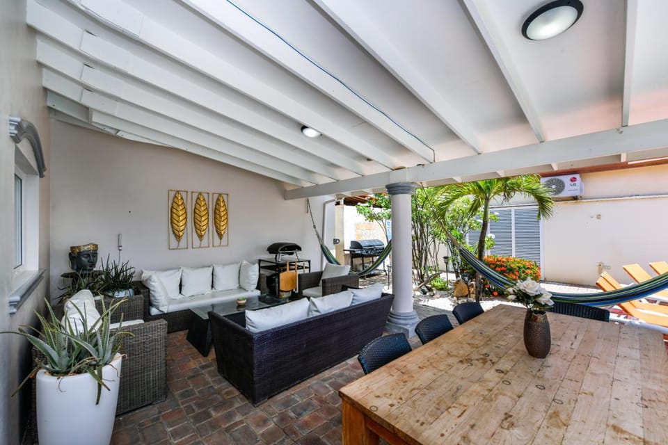 Boutique Hotel Swiss Paradise Aruba Villas and Suites Apartment hotel in Noord