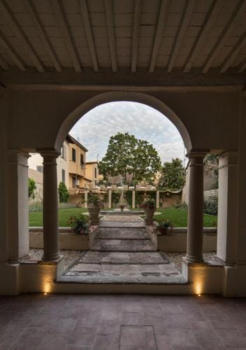 LUCUS Exclusive Bed and Breakfast Hotel in Capannori