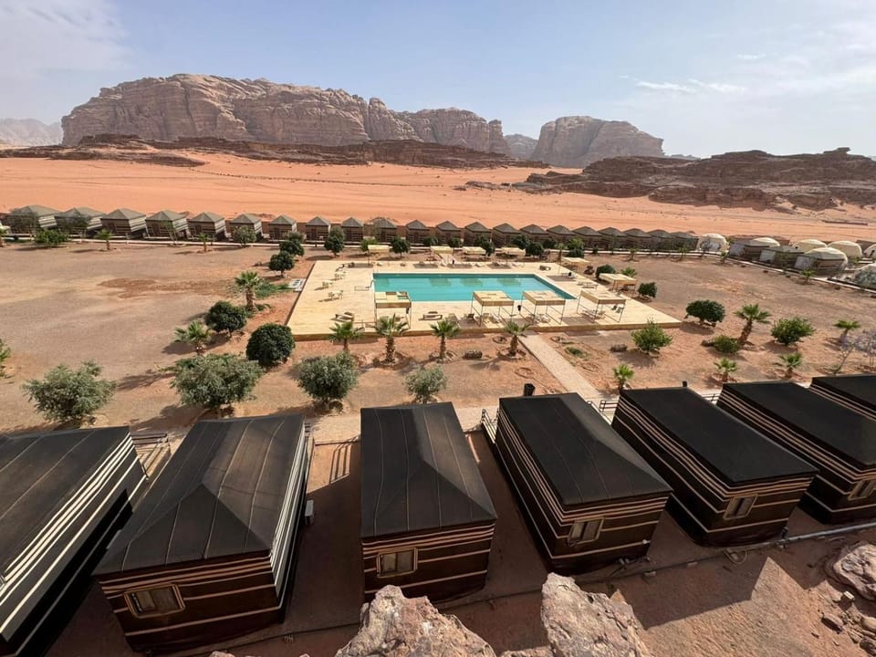 Al Sultana Luxury Camp Lodge in South District