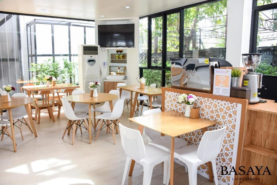 Basaya Laemchabang Apartment hotel in Chon Buri Changwat