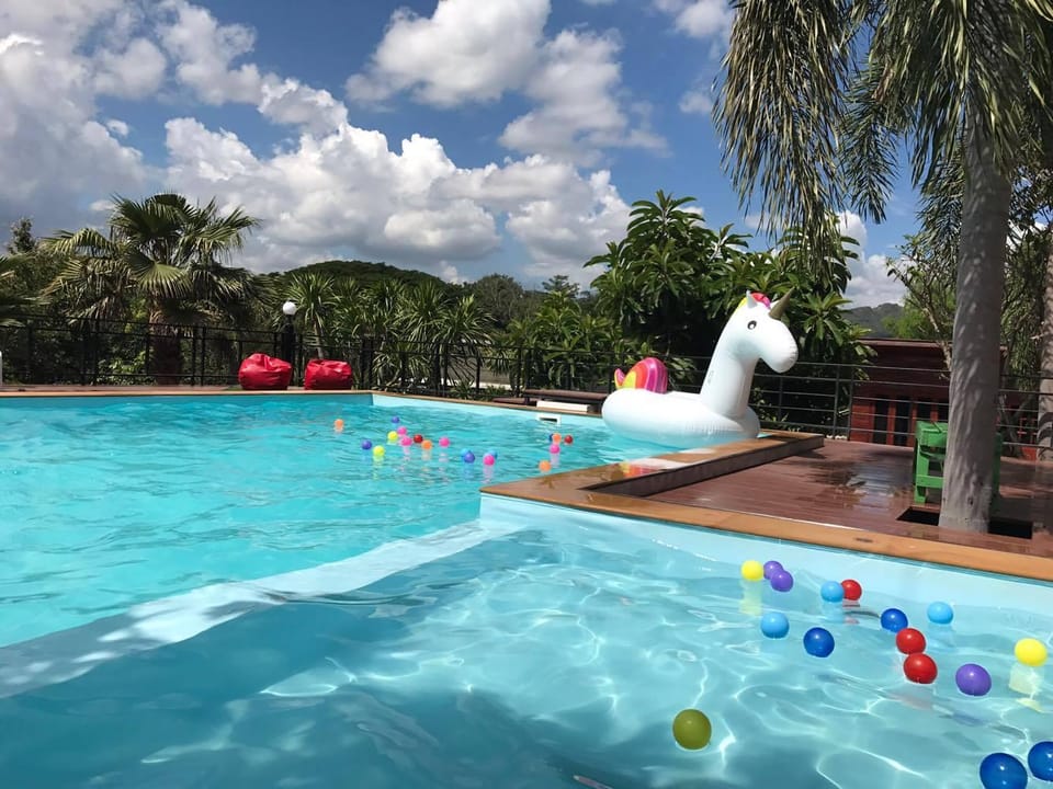 Tongta Homestay Resort in Laos