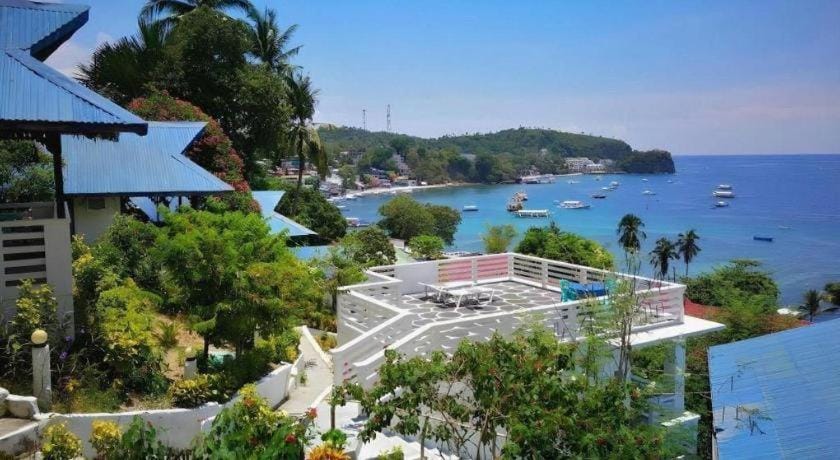 Bellevue Resort Puerto Galera Hotel in Puerto Galera