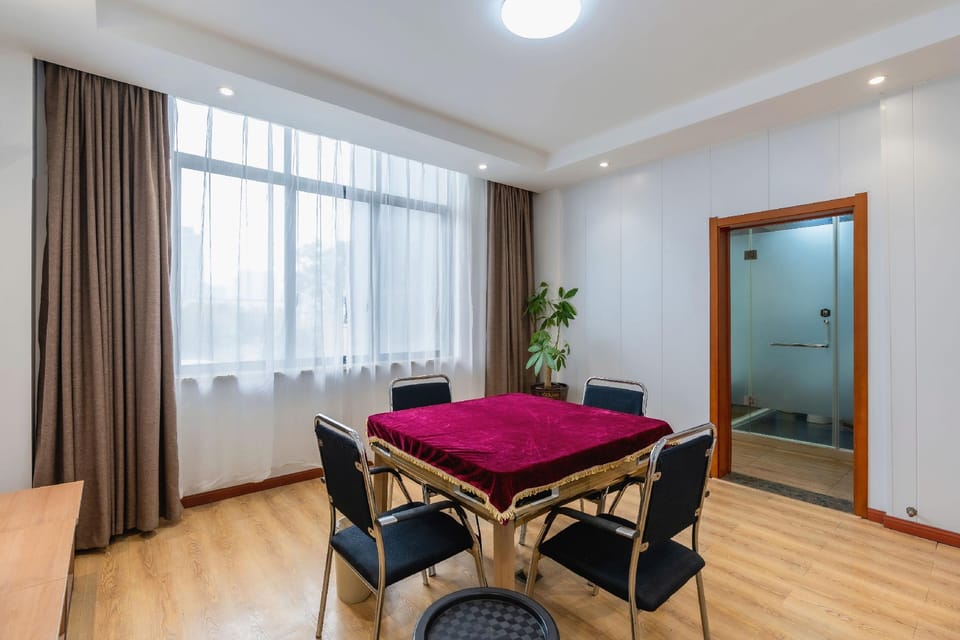 Thank Inn Hotel Jiangsu Zhenjiang Danyang Railway Station Hotel in Jiangsu