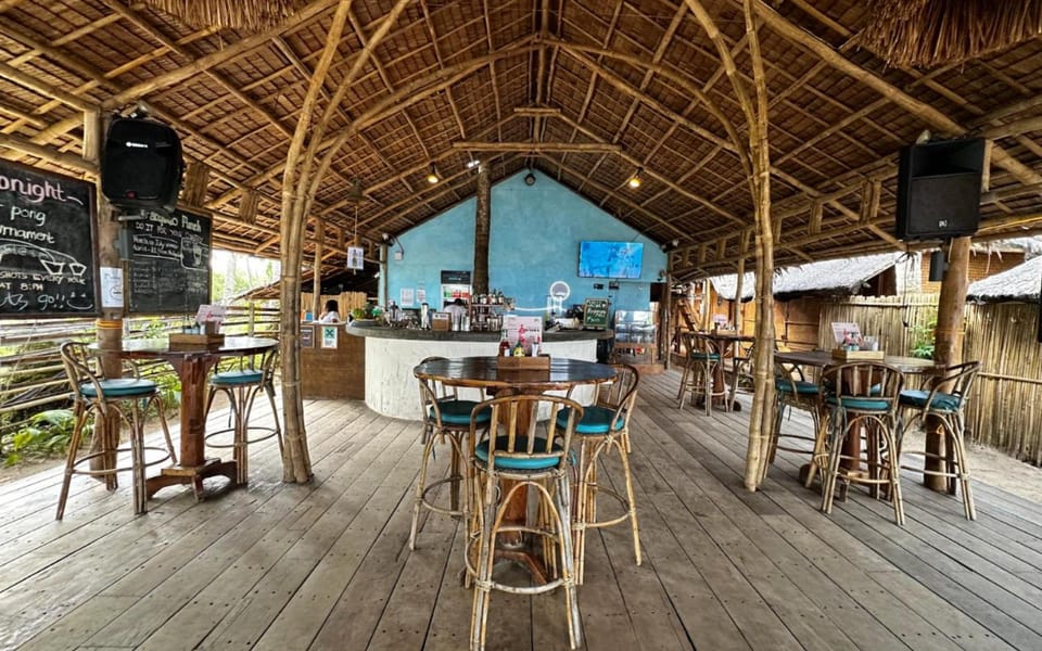Mad Monkey Hostel Nacpan Beach Hostel in El Nido