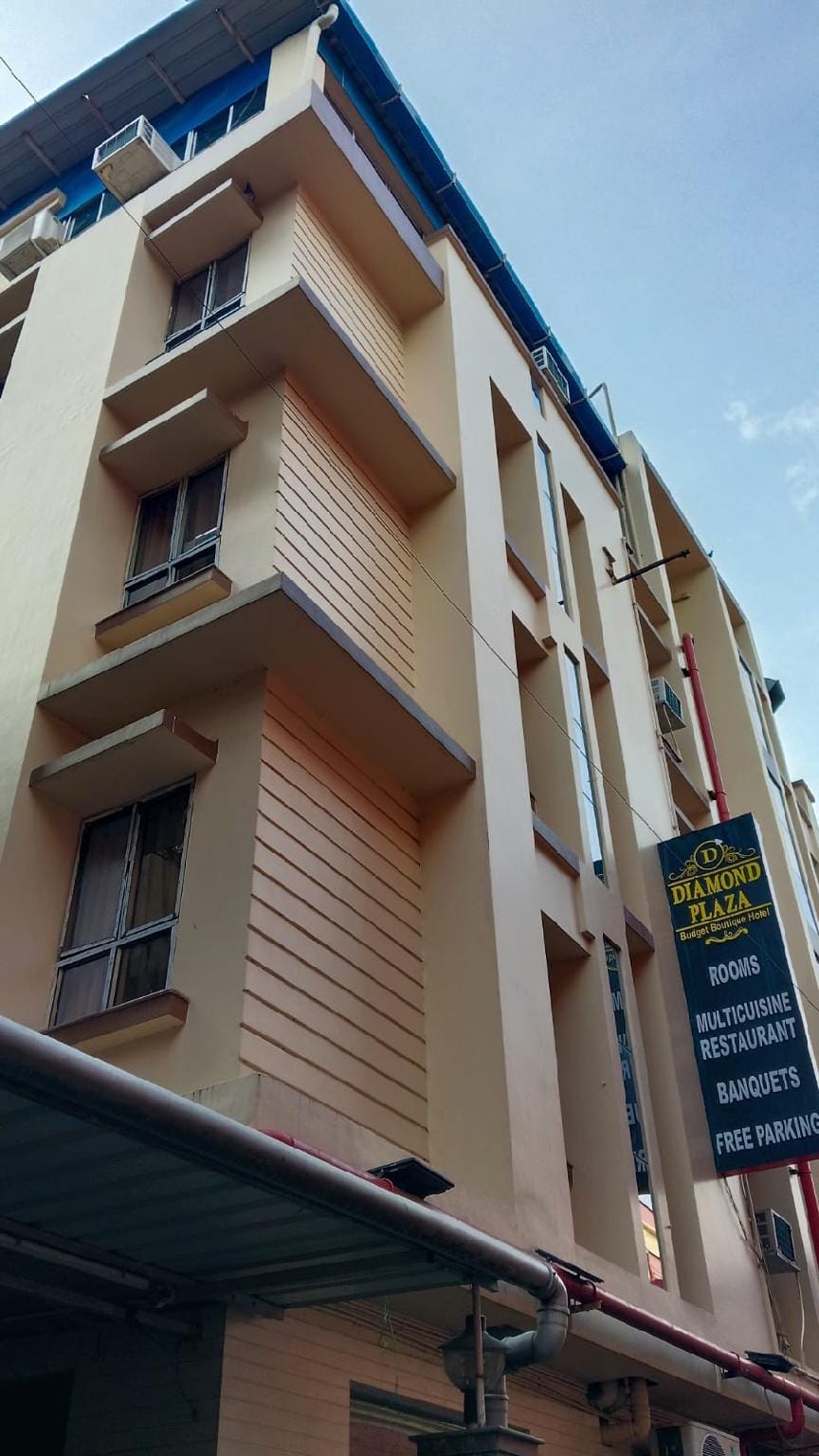 Hotel Diamond Plaza Bowbazar Hotel in Kolkata