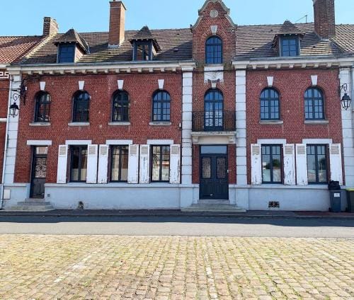 6 place de la detente Hotel in Hauts-de-France