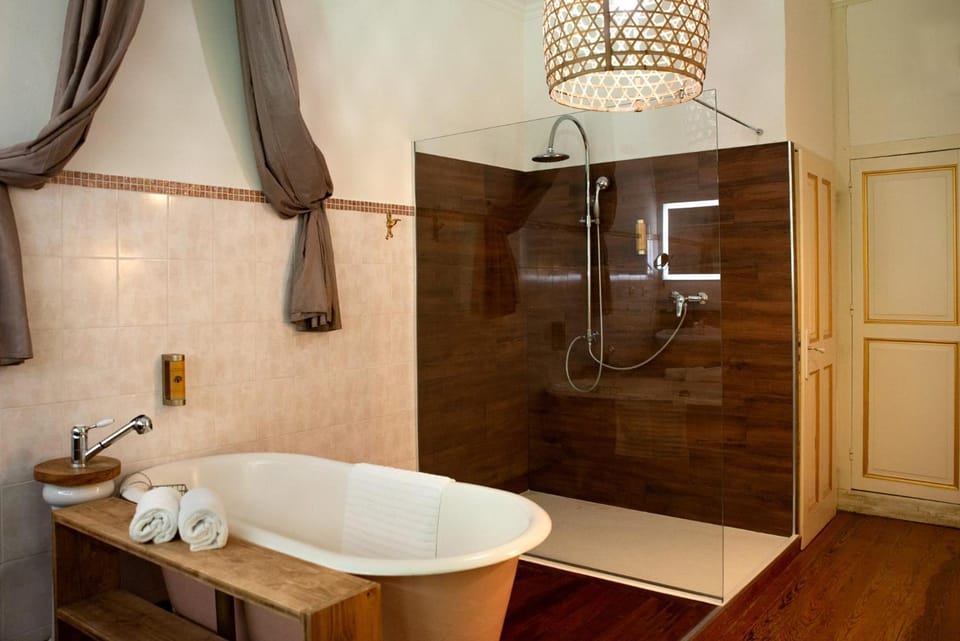 Manoir le Roure Hotel in Provence-Alpes-Côte d'Azur
