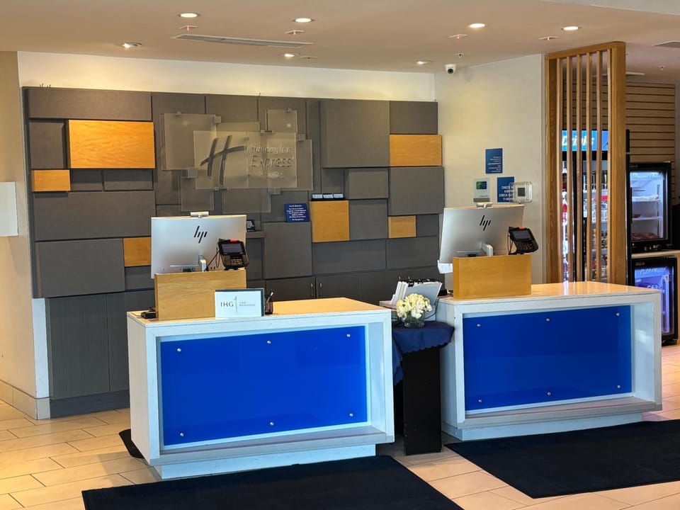 Holiday Inn Express & Suites Toledo South - Perrysburg by IHG Hotel in Perrysburg
