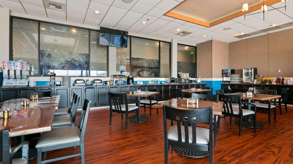 Best Western Plus Silverdale Beach Hotel Hotel in Silverdale