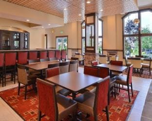 Tacoma - Seattle Hotel in Lakewood