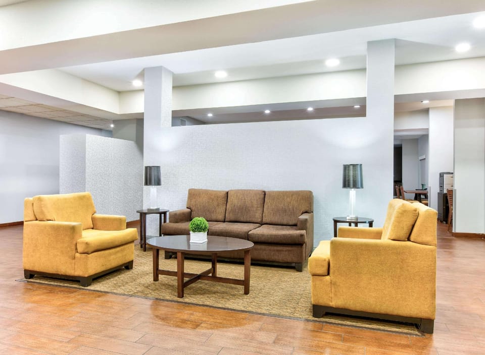 Wingate by Wyndham Longview North Hotel in Longview