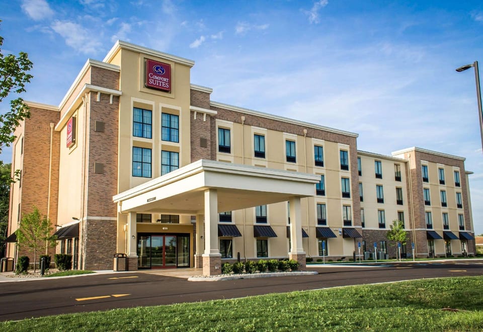 Comfort Suites Hartville-North Canton Hotel in Hartville