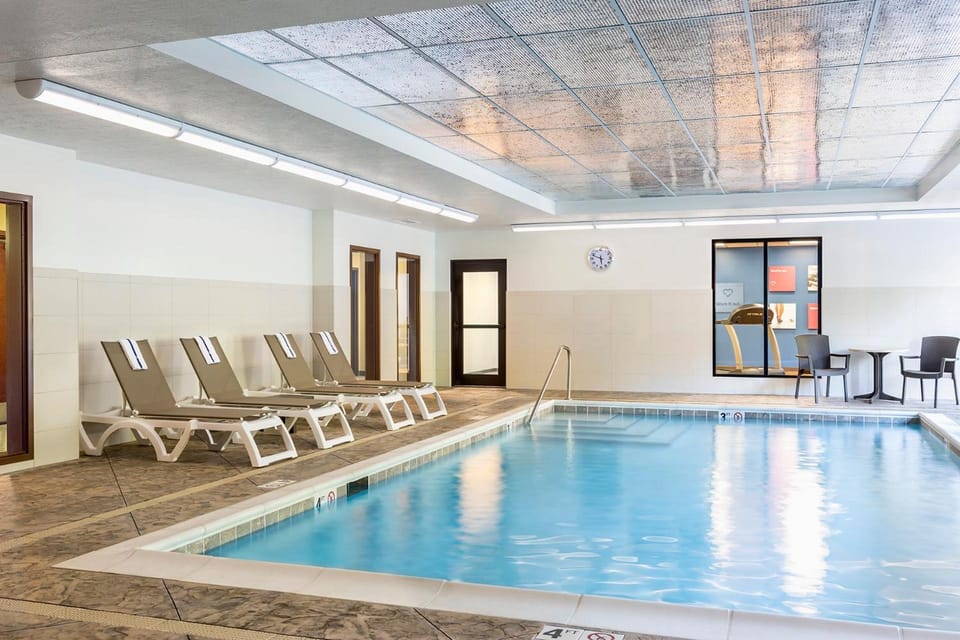 Comfort Suites Hartville-North Canton Hotel in Hartville