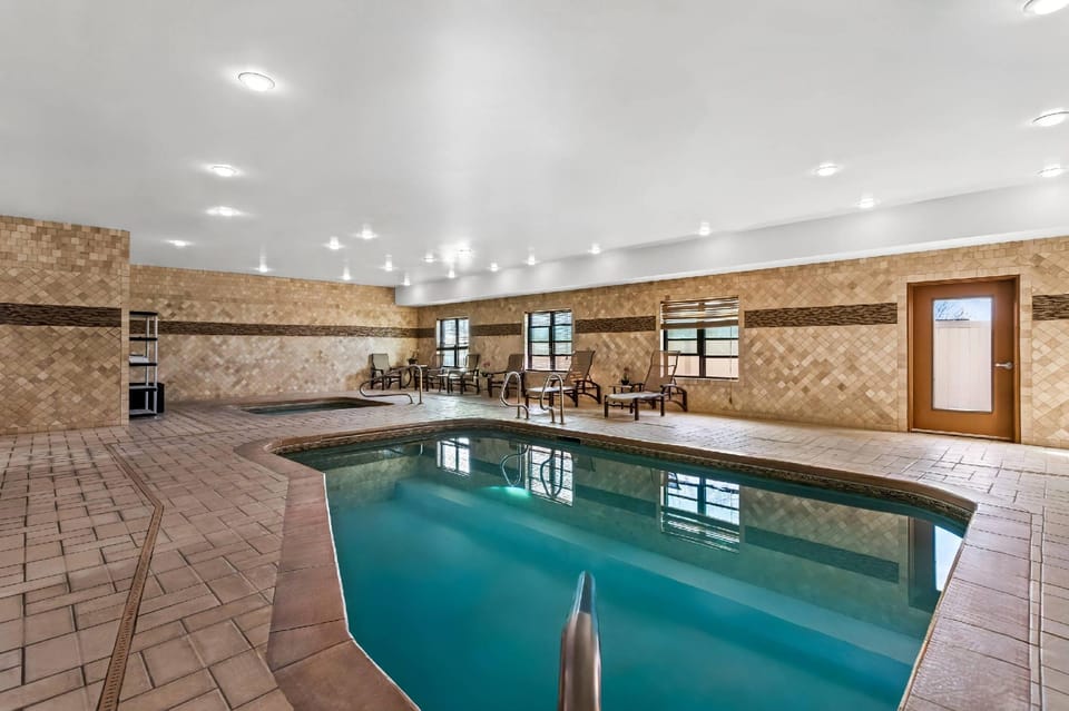 Comfort Suites Roswell North Hotel in Roswell