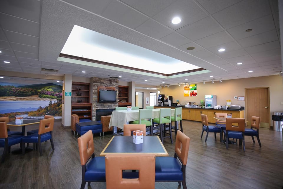 Quality Inn & Suites Boone - University Area Hotel in Boone
