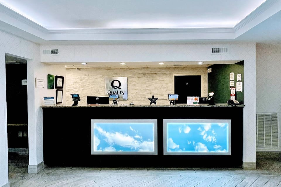 Quality Inn & Suites Clemmons I-40 Hotel in Winston-Salem