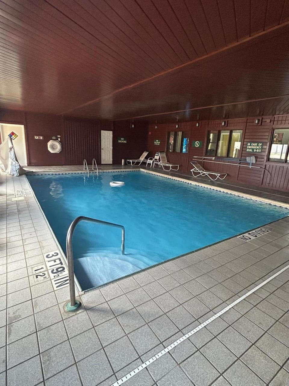 Econo Lodge Topeka at Wanamaker Hotel in Topeka