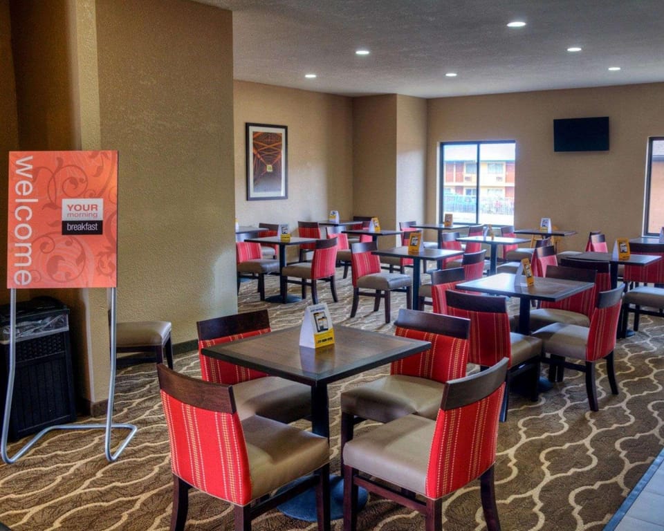 Comfort Suites Plymouth near US-30 Hotel in Indiana