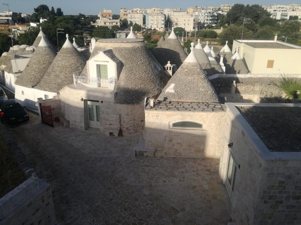 Trulli Manuela 2 Hotel in Locorotondo