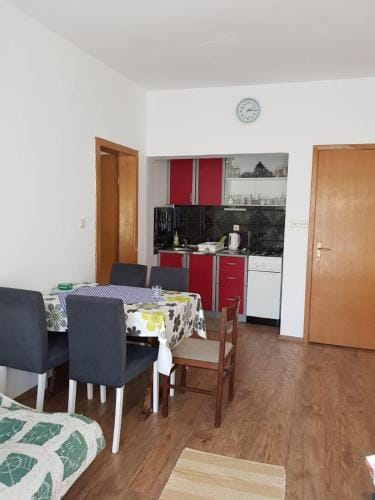 Apartments and rooms with parking space Jezera, Murter - 5082 Hotel in Tisno