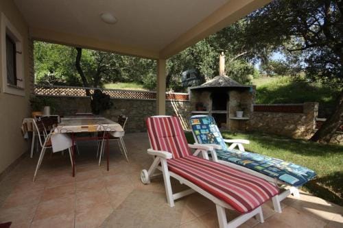 Apartments and rooms by the sea Supetarska Draga - Gonar, Rab - 2002 Hotel in Supetarska Draga