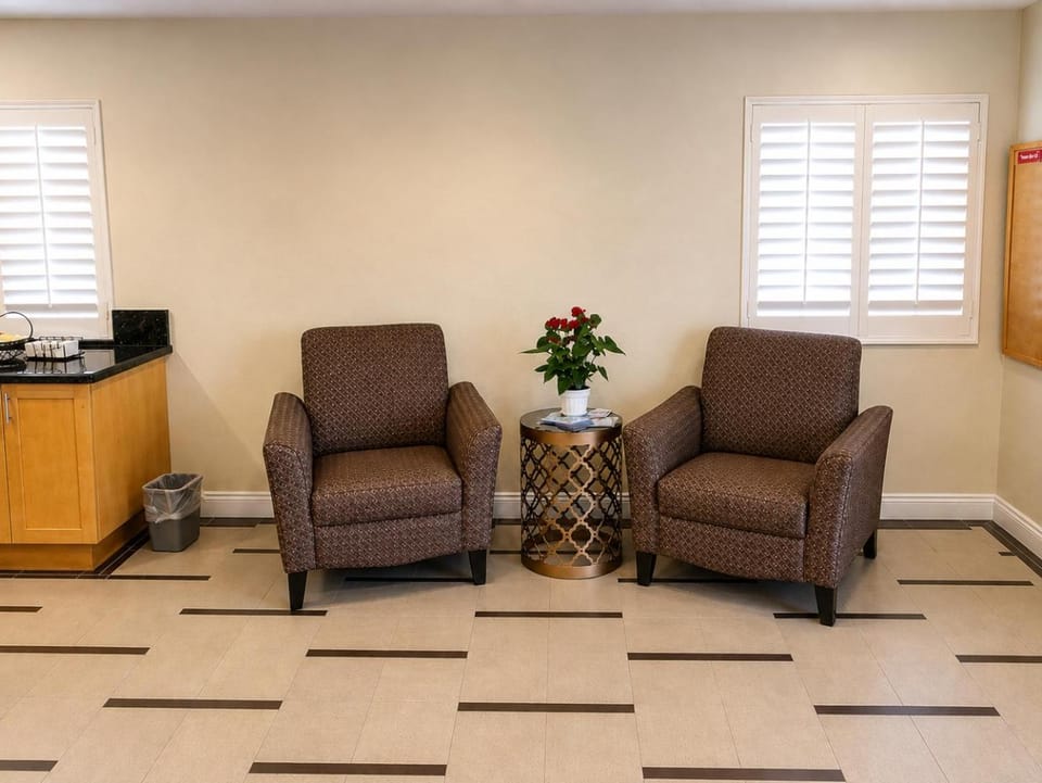 Burbank Inn and Suites Motel in Burbank