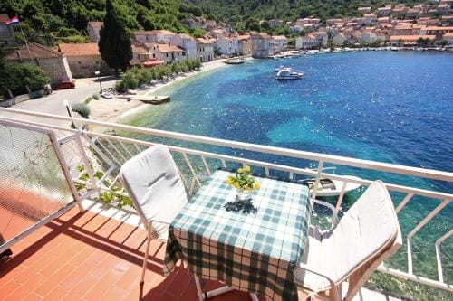 Apartments and rooms by the sea Racisce, Korcula - 4341 Hotel in Račišće