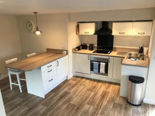 Blacklaines Annexe Lodge in Stroud District