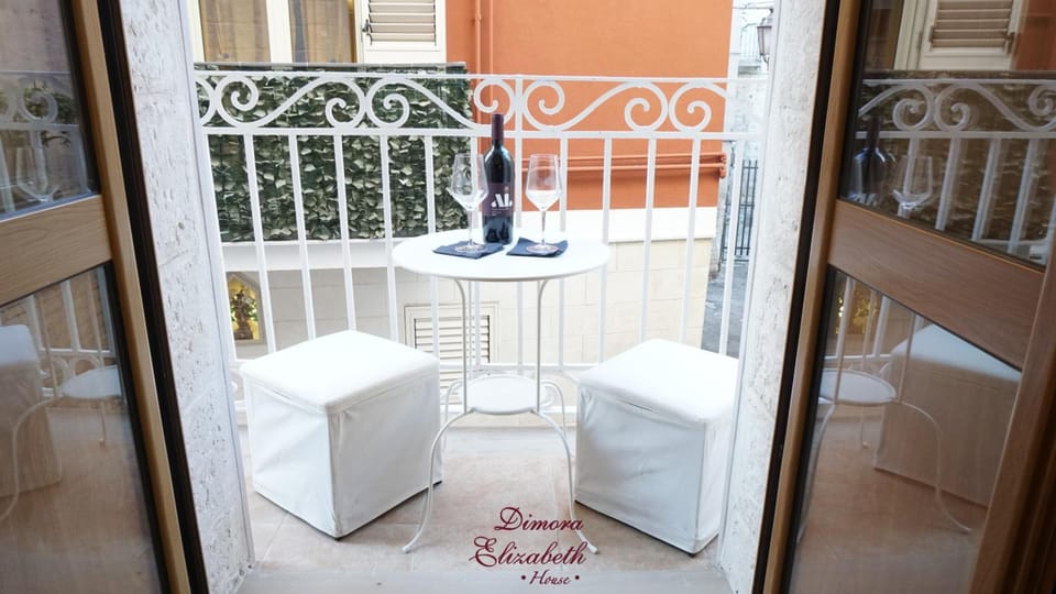 Dimora Elizabeth II Hotel in Bari