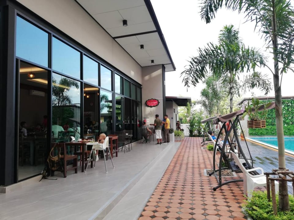 J.P.GRAND HOTEL Hotel in Trat Changwat