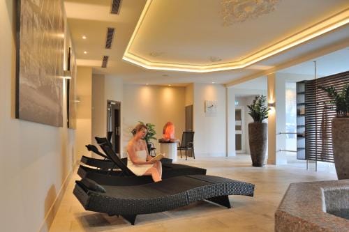 Kurhotel Gruttner mit eigenem Sole Thermal Schwimmbad 32 Grad und Saunalandschaft Hotel in Lippstadt