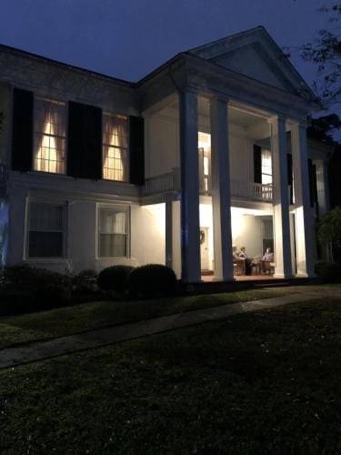 The Montgomery B&B Hotel in Starkville
